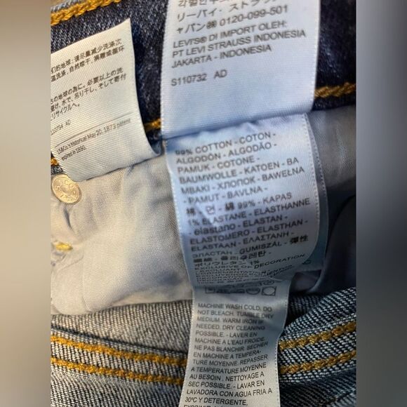 NWT LEVI’S RIBCAGE STRAIGHT ANKLE JEANS BLUE SIZE 16W - Picture 10 of 11